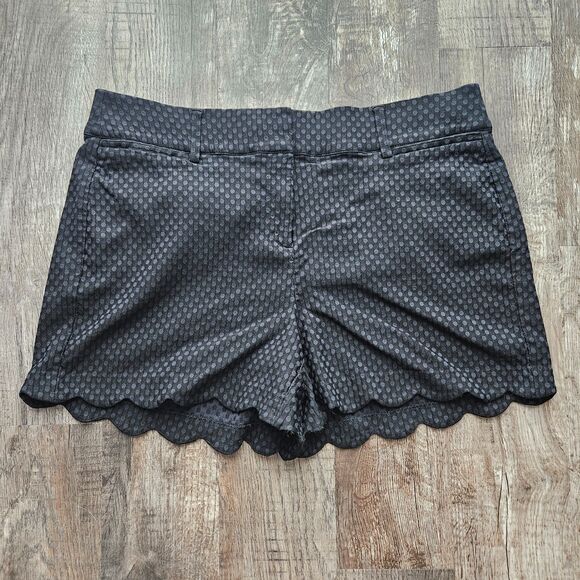 Lane Bryant Scallop Trim Polka Dot Short - Picture 1 of 3